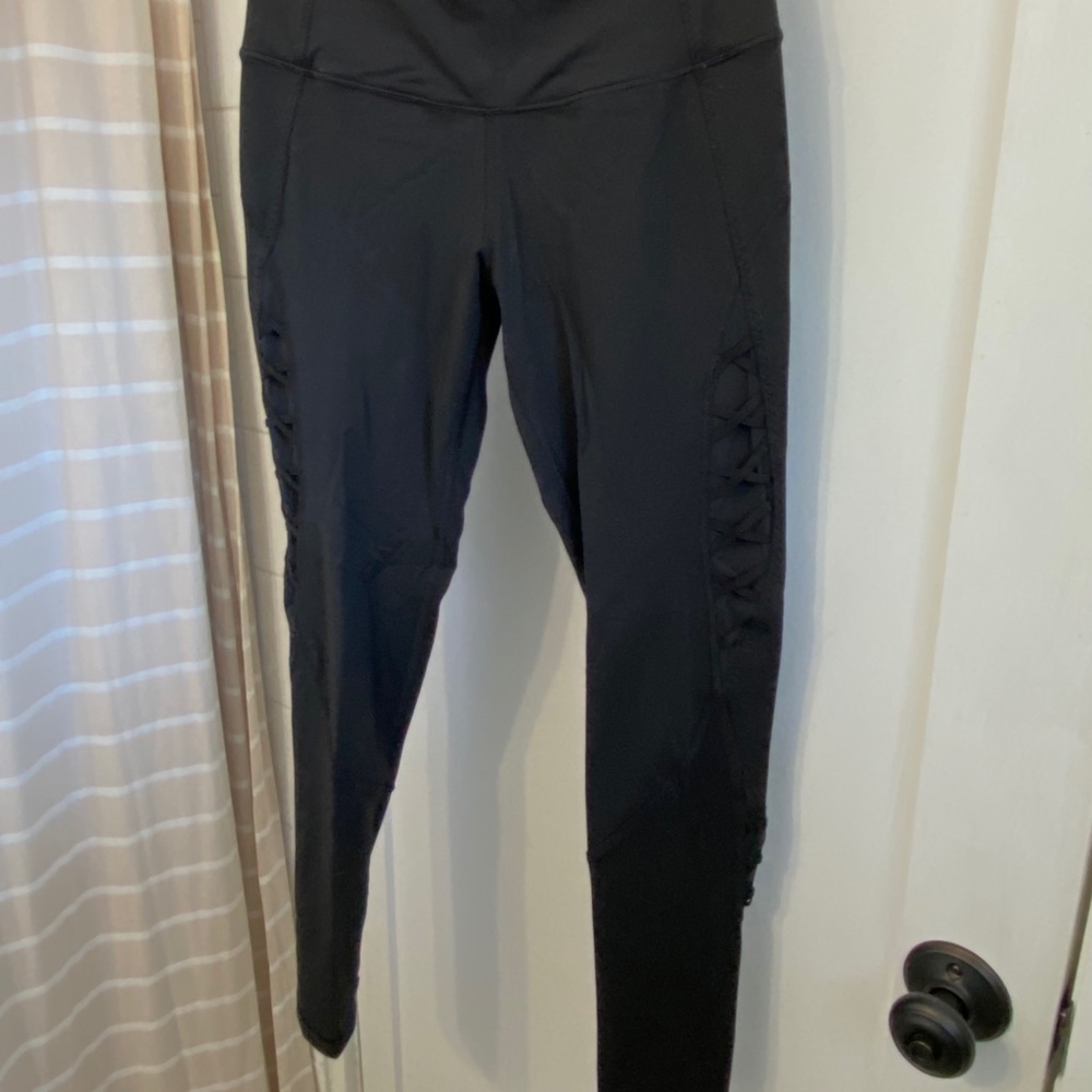 Size small Victoria Sport Leggings